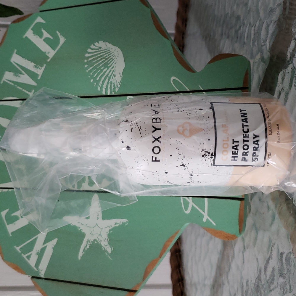 Foxy bae Cool AF Heat Protectant + Hair Sunscreen Spray Full Size New NWT - Picture 2 of 9